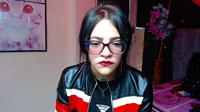 Snapshot of Violettasquirt chatting on 7, 11, 2025 Violettasquirt online show from 7, 11, 2025