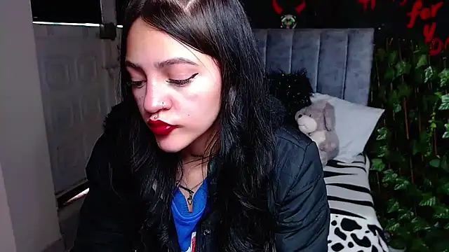 Violettasquirt online show from 21, 4, 2026