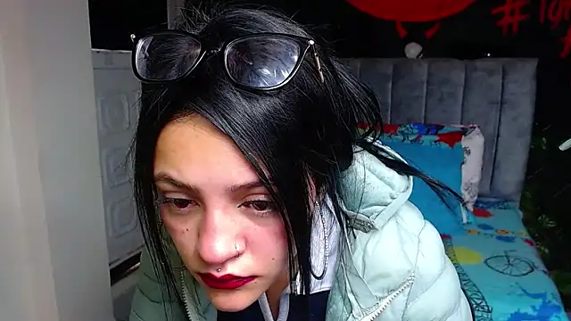 Violettasquirt online show from 21, 5, 2026