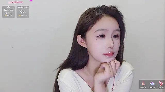 Snapshot of Hazel-11 chatting on 8, 12, 2024 Hazel-11 online show from 8, 12, 2024