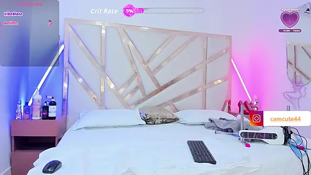 Snapshot of Cameron_cutee chatting on 23, 10, 2025 Cameron cutee online show from 23, 10, 2025