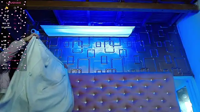 Molly gomez  online show from 16, 2, 2025