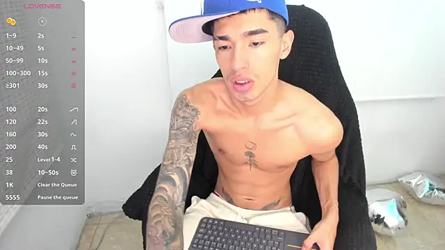 Snapshot of Damon__333 chatting on 27, 2, 2025 Damon  333 online show from 27, 2, 2025