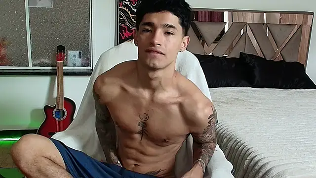 Snapshot of Damon__333 chatting on 6, 10, 2025 Damon  333 online show from 6, 10, 2025