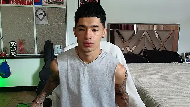 Snapshot of Damon__333 chatting on 15, 10, 2025 Damon  333 online show from 15, 10, 2025