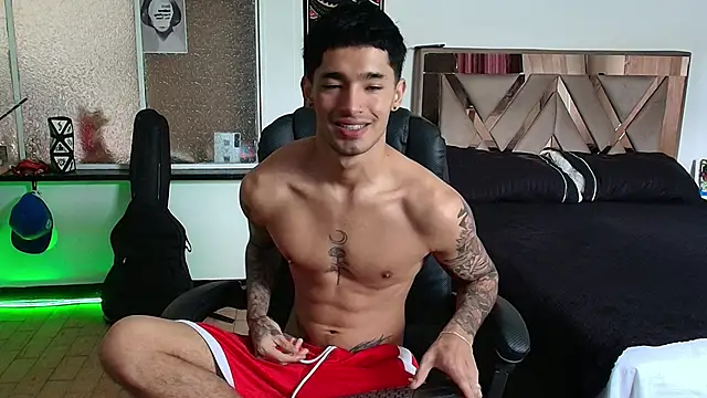 Snapshot of Damon__333 chatting on 18, 10, 2025 Damon  333 online show from 18, 10, 2025