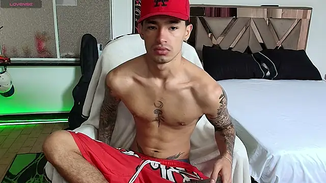 Snapshot of Damon__333 chatting on 30, 10, 2025 Damon  333 online show from 30, 10, 2025