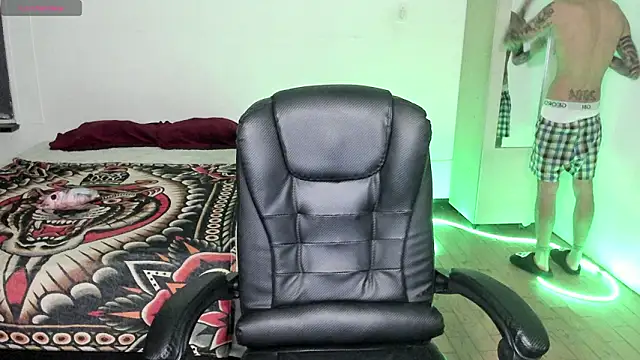 Snapshot of Damon__333 chatting on 15, 3, 2026 Damon 333 online show from 15, 3, 2026