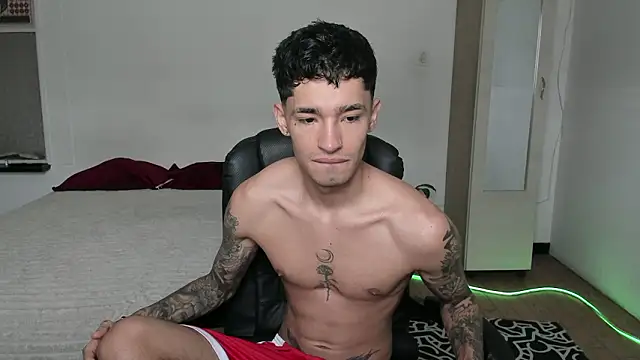 Snapshot of Damon__333 chatting on 29, 3, 2026 Damon 333 online show from 29, 3, 2026