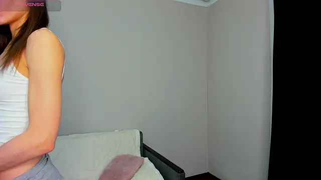 -Sacura- online show from 7, 10, 2025