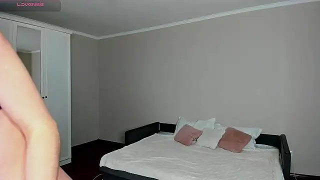 -Sacura- online show from 20, 11, 2025