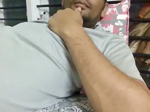 Snapshot of NiceBoy9099 chatting on 28, 2, 2025 NiceBoy9099 online show from 28, 2, 2025