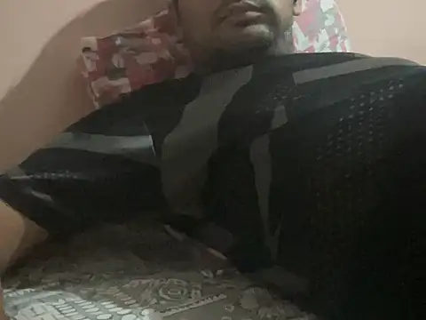 Snapshot of NiceBoy9099 chatting on 18, 10, 2025 NiceBoy9099 online show from 18, 10, 2025