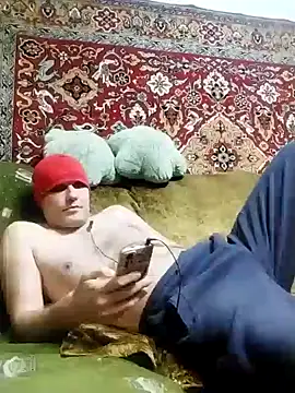 Pineapple04 online show from 23, 12, 2024