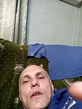 Snapshot of Pineapple04 chatting on 2, 10, 2025 Pineapple04 online show from 2, 10, 2025