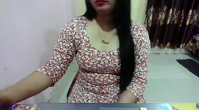 Snapshot of LovelyRose69 chatting on 1, 1, 2025 LovelyRose69 online show from 1, 1, 2025