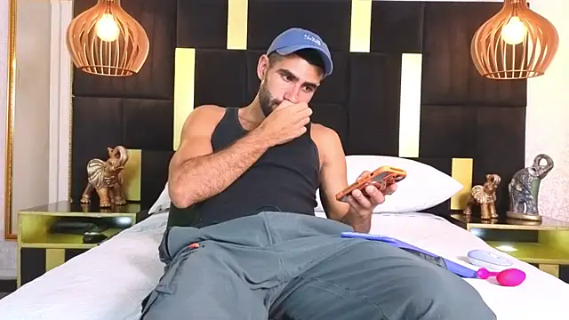 Snapshot of Ethan__Walker chatting on 19, 11, 2025 Ethan Walker online show from 19, 11, 2025