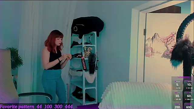 Toxic Ellies online show from 17, 5, 2026