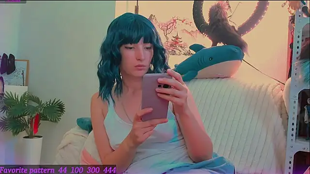 Snapshot of Toxic_Ellies chatting on 4, 6, 2026 Toxic Ellies online show from 4, 6, 2026