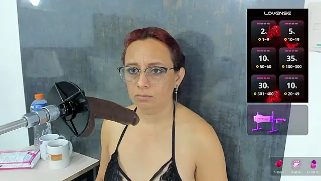 Snapshot of Issys_milf chatting on 10, 3, 2026 Issys milf online show from 10, 3, 2026