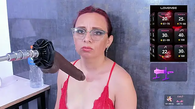 Snapshot of Issys_milf chatting on 11, 3, 2026 Issys milf online show from 11, 3, 2026