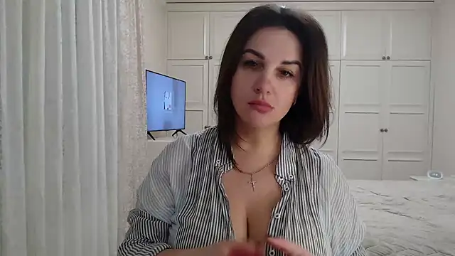Snapshot of Dina0908 chatting on 4, 2, 2025 Dina0908 online show from 4, 2, 2025