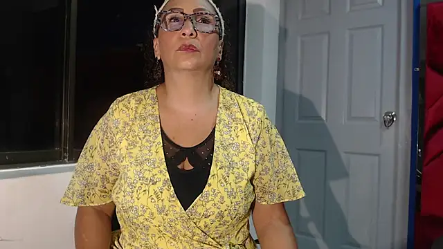 EvaMills1 online show from 3, 1, 2025