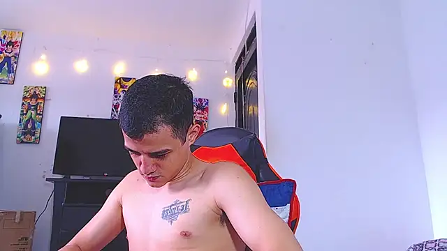 ADAM HOT online show from 4, 3, 2026