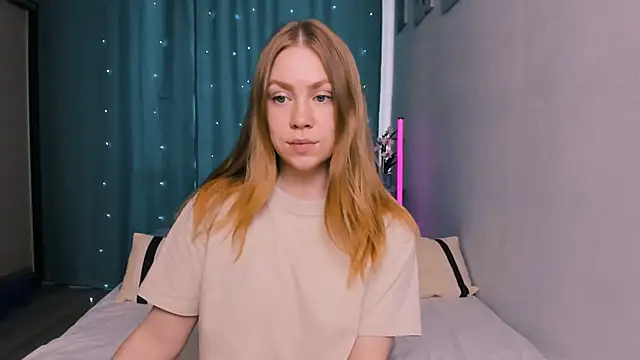 InsatiableFoxX online show from 25, 5, 2026