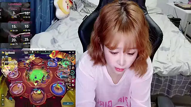 Snapshot of Angelababy001 chatting on 15, 2, 2025 Angelababy001 online show from 15, 2, 2025