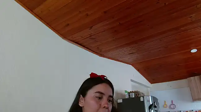 Cuty sexy hot online show from 14, 12, 2024