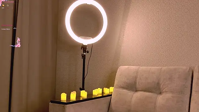 Snapshot of Alice__grace chatting on 24, 10, 2025 Alice grace online show from 24, 10, 2025