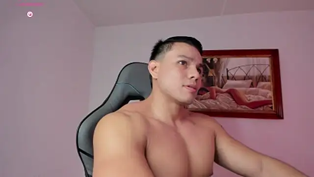 Snapshot of RoyConstance chatting on 10, 4, 2026 RoyConstance online show from 10, 4, 2026