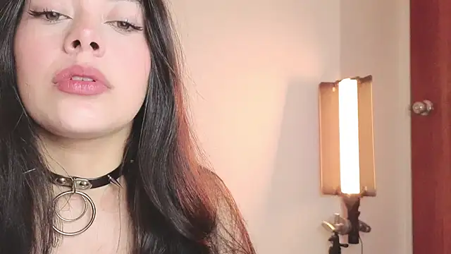 Soffimoon  online show from 28, 2, 2025