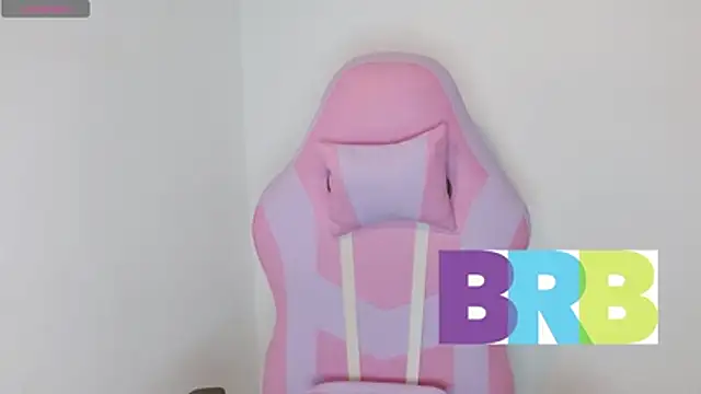 yulissa18 online show from 23, 4, 2026