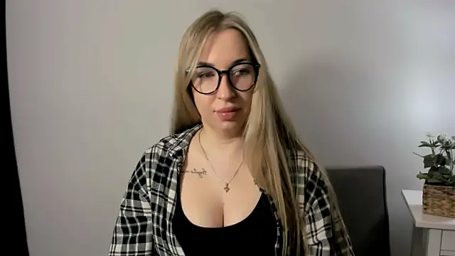 AriaDesire online show from 15, 3, 2026