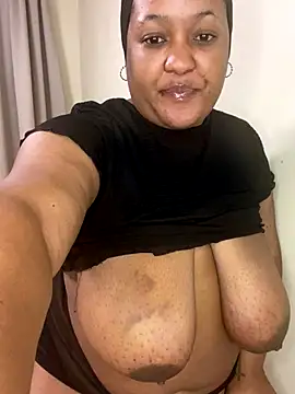 Snapshot of Missmoox24 chatting on 30, 9, 2025 Missmoox24 online show from 30, 9, 2025