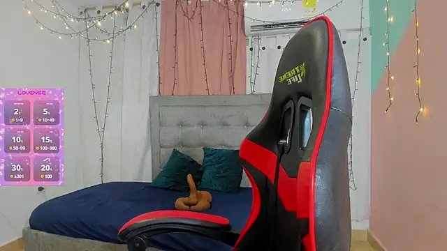 valentina 0  online show from 4, 2, 2025