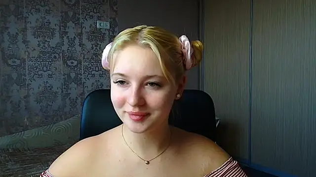 Snapshot of Milka_kiss_ chatting on 12, 3, 2026 Milka kiss online show from 12, 3, 2026