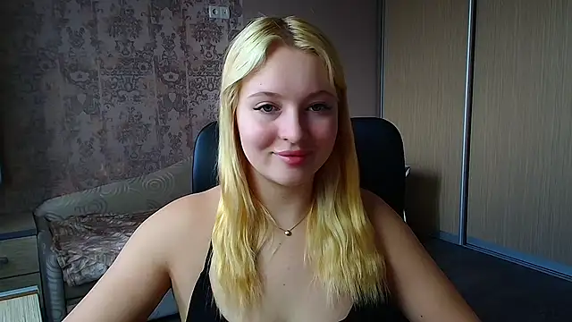 Snapshot of Milka_kiss_ chatting on 25, 3, 2026 Milka kiss online show from 25, 3, 2026