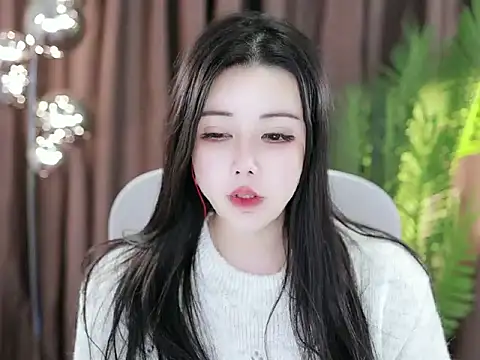 Qiaoqiao  online show from 11, 1, 2025