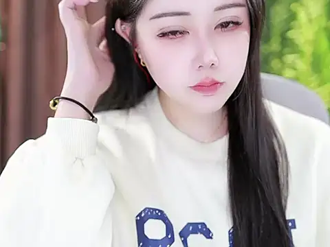 Qiaoqiao  online show from 15, 1, 2025