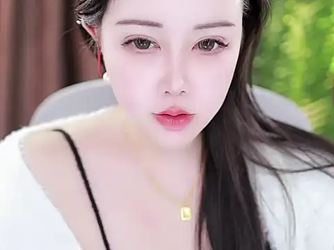 Qiaoqiao  online show from 16, 1, 2025