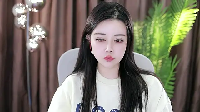 Qiaoqiao  online show from 21, 1, 2025