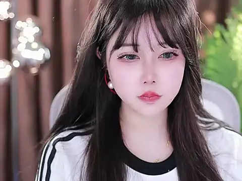 Qiaoqiao  online show from 7, 3, 2025