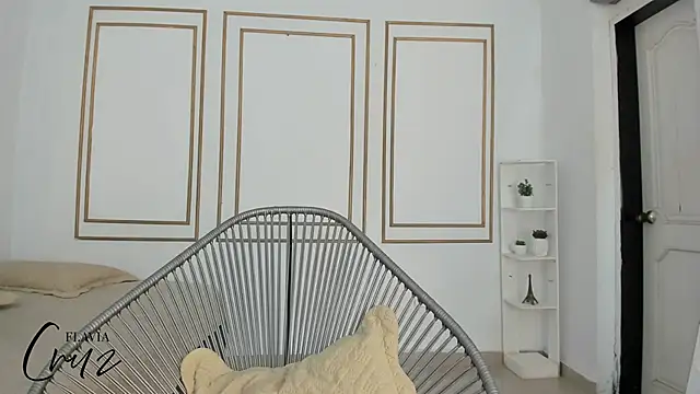 flavia cruz online show from 18, 9, 2025