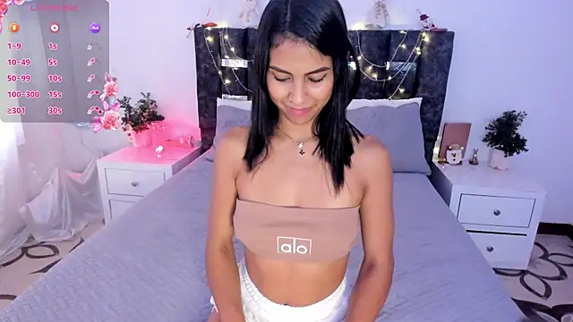 Snapshot of sharonmiller_2_ chatting on 5, 12, 2024 sharonmiller 2 online show from 5, 12, 2024