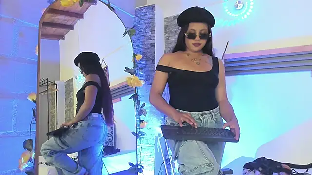 VioletaQueen  online show from 20, 3, 2025