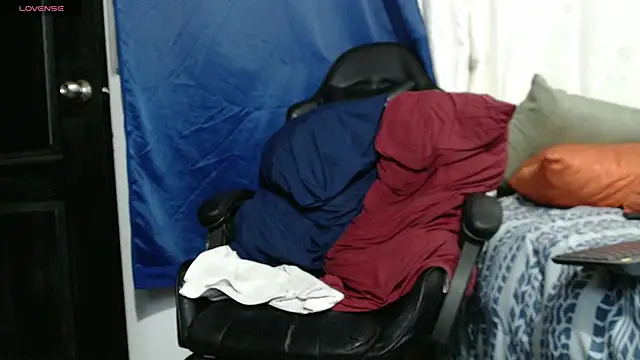 tizziano castillo  online show from 20, 2, 2025