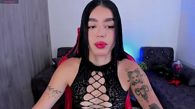 Snapshot of zoee_jackson chatting on 6, 5, 2026 zoee jackson online show from 6, 5, 2026